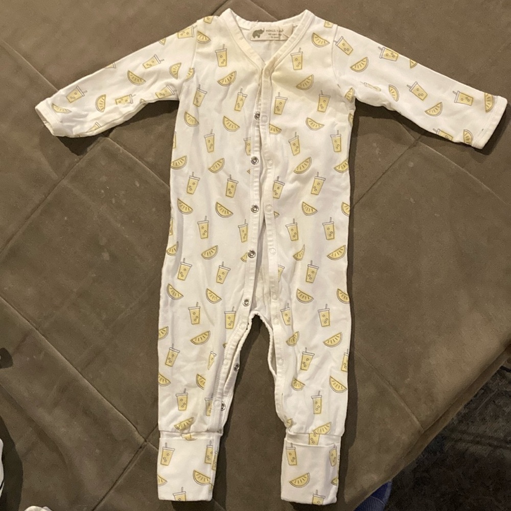 Monica + Andy 3-6M outfit. Lemonade print with footie covers. Discoloration neck